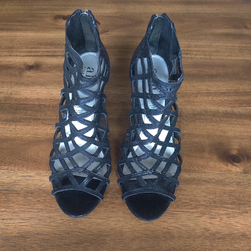 Elegant Black Strappy Women's Shoes NWoutT